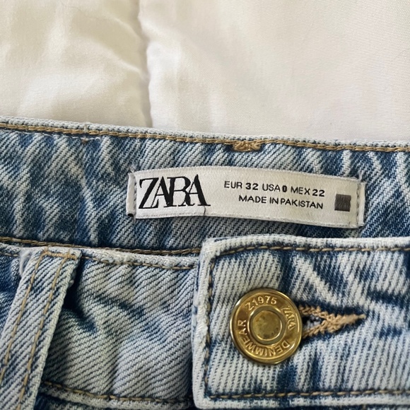 ZARA light wash mom jeans size 0 - Picture 3 of 4